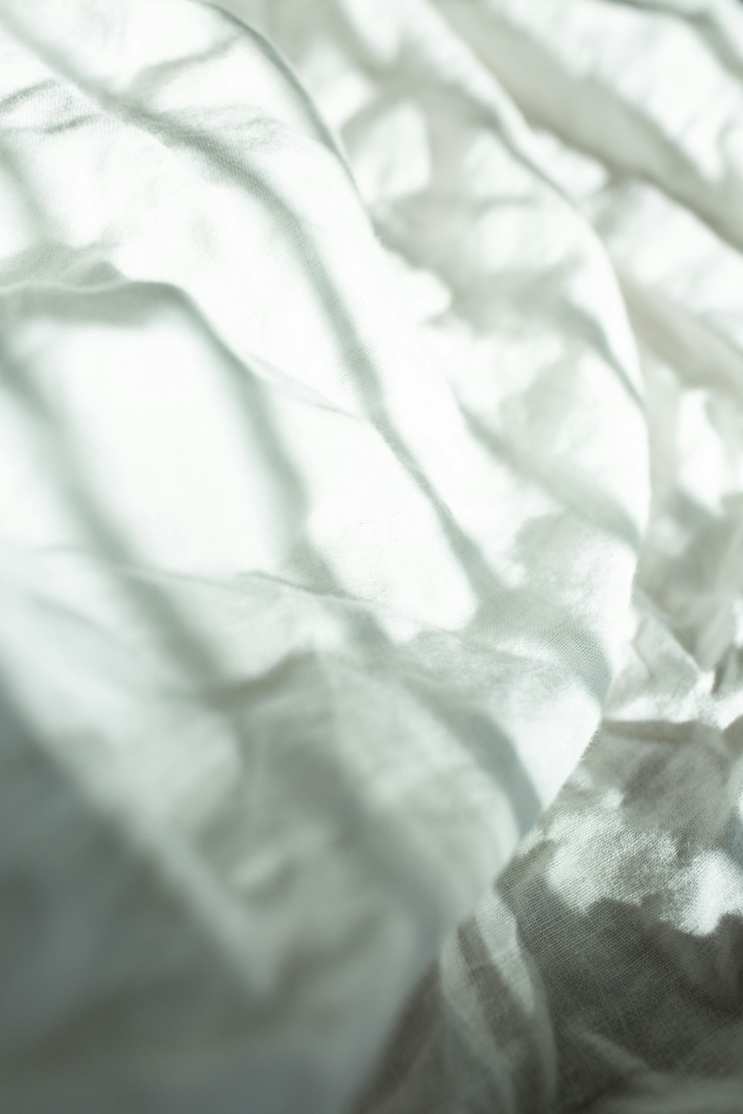 Tissu blanc doux et lumineux